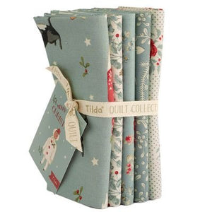 **Preorder** Tilda Merry Little Christmas Fat Quarter Bundle 5pc Duck Egg TL300243